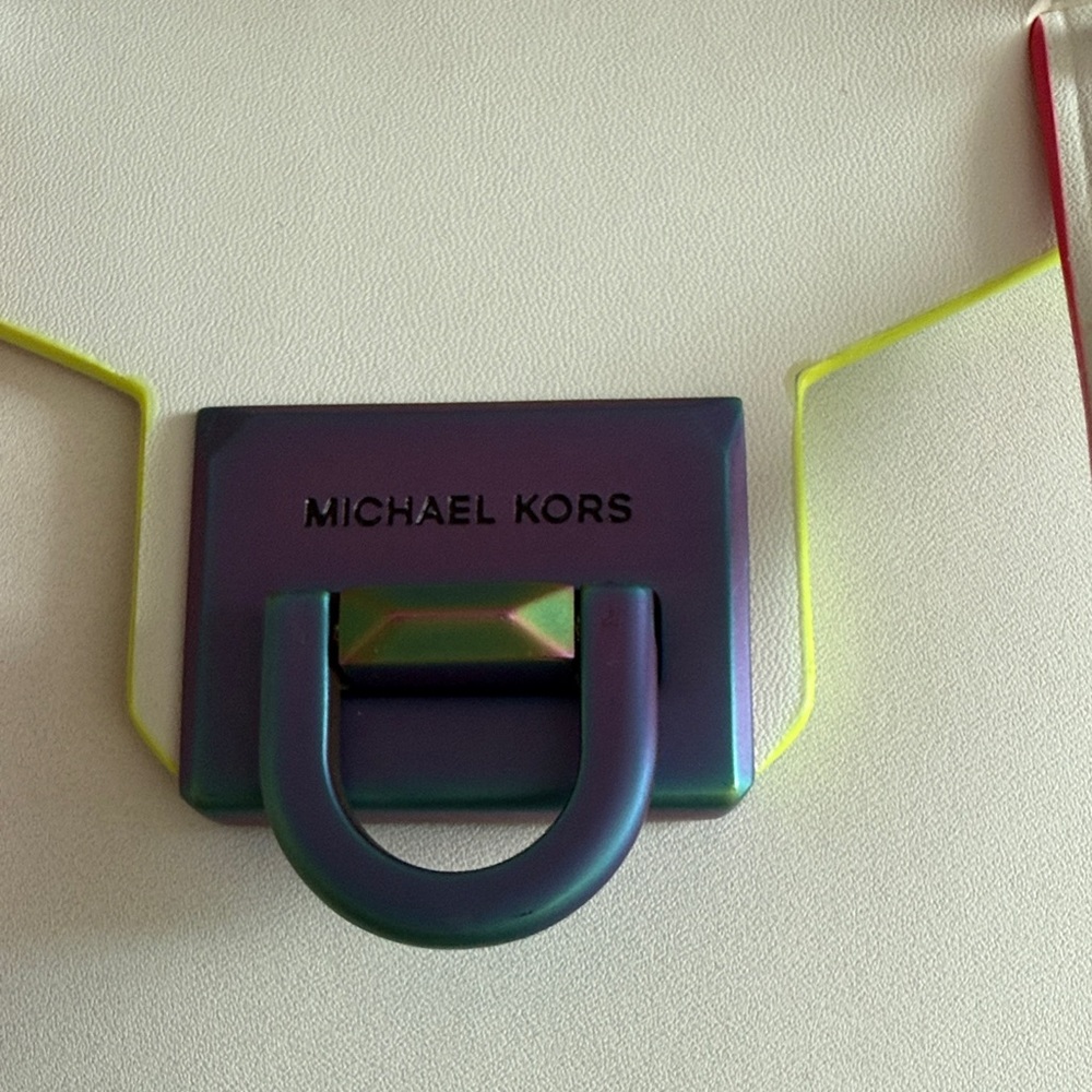 Michael Kors Cream and Pink Satchel - Picture 6 of 9